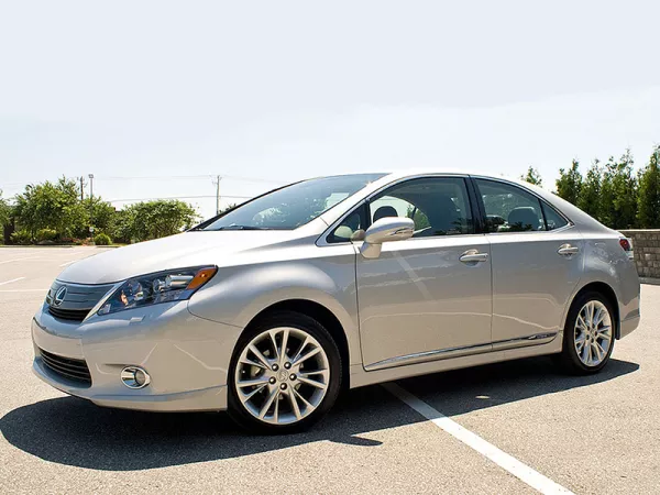 Dịch vụ thay Kính chắn gió xe Lexus HS 250 tận nơi